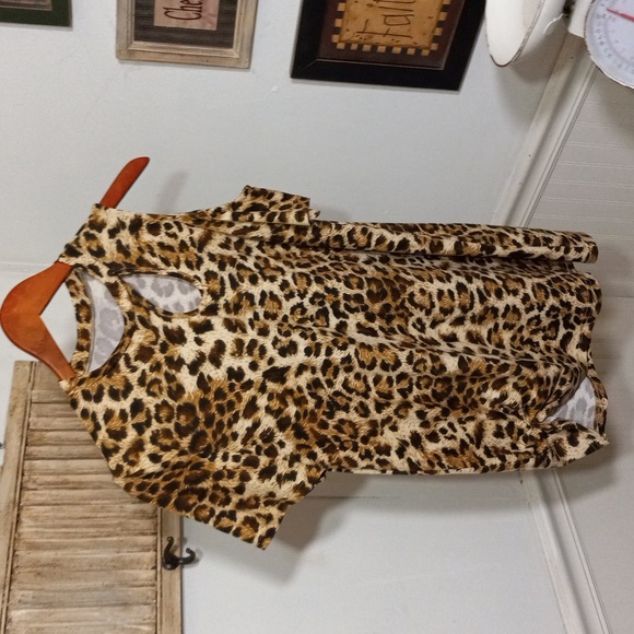 no brand Tops - 🟢4oz (193) tan,brown  animal print  cold shoulder  short sleeve  blouse